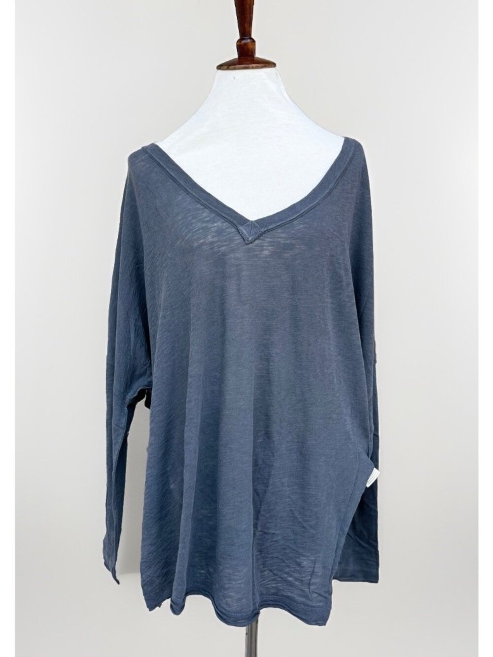 FREE PEOPLE On My Mind Oversized V-Neck Long Sleeve Shirt Gray Size L Pullover